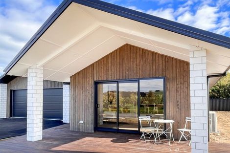 Photo of property in 44 Constitution Avenue, Milton, 9220