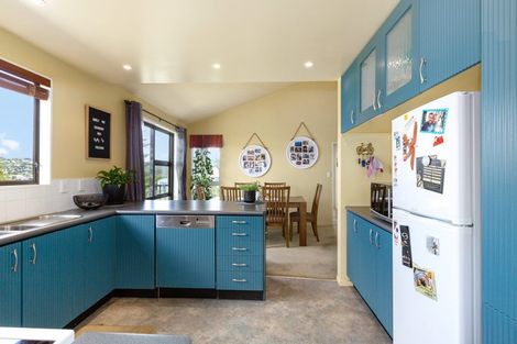 Photo of property in 12 Dominica Crescent, Grenada Village, Wellington, 6037