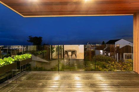 Photo of property in 40d Belmont Terrace, Milford, Auckland, 0620