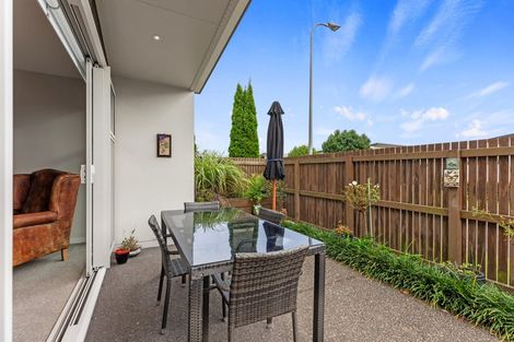 Photo of property in 90 Saint Pauls Drive, Brookfield, Tauranga, 3110
