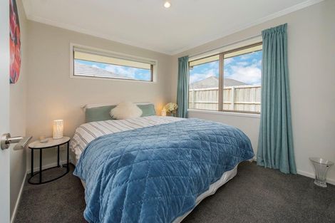 Photo of property in 26 Shillingford Boulevard, Rolleston, 7615