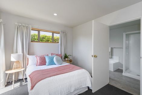 Photo of property in 28 Allard Street, Edgeware, Christchurch, 8013