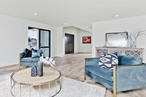 Photo of property in 15 Para Close, Fairview Heights, Auckland, 0632