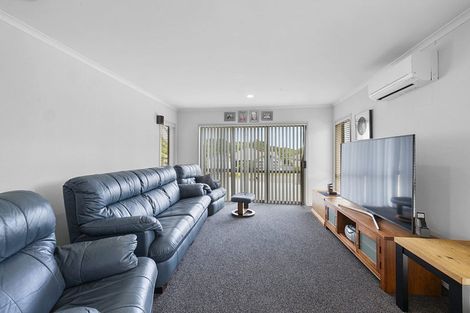 Photo of property in 27 Redwood Crescent, Hurdon, New Plymouth, 4310