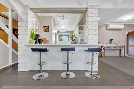 Photo of property in 4 Willow Avenue, Hannahs Bay, Rotorua, 3010