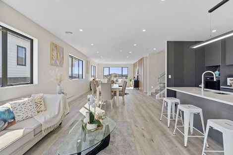 Photo of property in 14 Glann Lane, Flat Bush, 2019