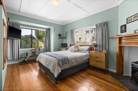 Photo of property in 5 Smale Terrace, Hospital Hill, Napier, 4110