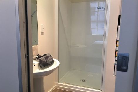 Photo of property in St Paul Apartments, 9e/4 Saint Paul Street, Auckland Central, Auckland, 1010