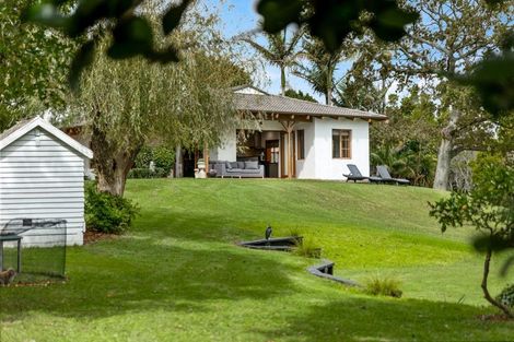 Photo of property in 10 Trig Road, West Harbour, Auckland, 0618