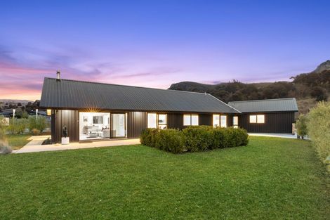Photo of property in 1 Sorrel Street, Albert Town, Wanaka, 9305