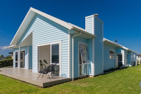 Photo of property in 17 Waitotara Way, Whitianga, 3510