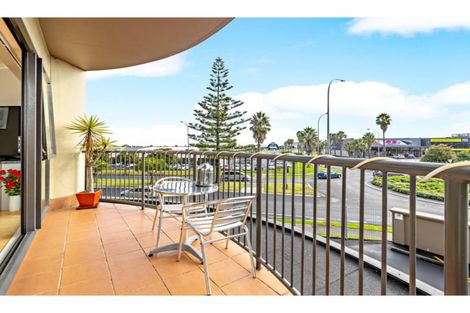 Photo of property in The Rennaissance, 1g/18 Ronwood Avenue, Manukau, Auckland, 2104