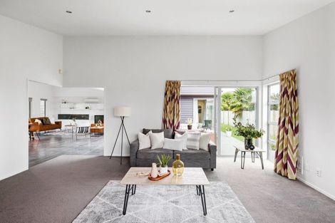 Photo of property in 15 Shalimar Place, Huntington, Hamilton, 3210