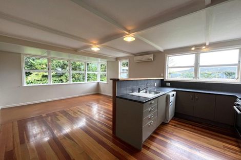 Photo of property in 20 Holsworthy Road, Lower Vogeltown, New Plymouth, 4310