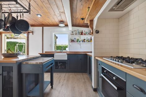 Photo of property in 5 Wynyard Street, Normanby, Hawera, 4614