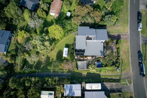 Photo of property in 1 Bay View Road, Raglan, 3225