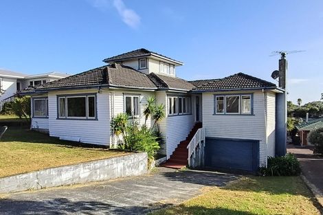 Photo of property in 14 Kokiri Street, Te Atatu South, Auckland, 0610