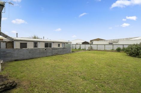 Photo of property in 18 Ngaire Street, Longburn, Palmerston North, 4412