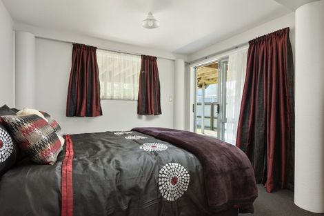 Photo of property in 14 Beach Road, Waikawa, Picton, 7220