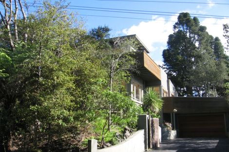 Photo of property in 19 Kopiko Road, Titirangi, Auckland, 0604