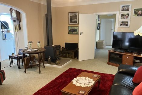 Photo of property in 1 Huia Street, Foxton Beach, Foxton, 4815