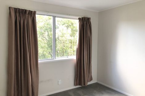 Photo of property in 25 Finn Place, Totara Vale, Auckland, 0629