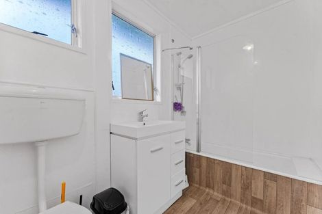 Photo of property in 23 Redcrest Avenue, Red Hill, Papakura, 2110