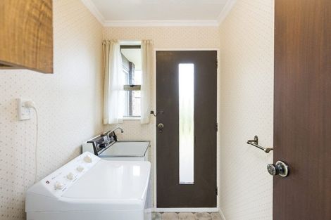 Photo of property in 2 Huhana Court, Hokowhitu, Palmerston North, 4410