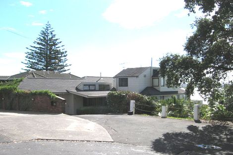 Photo of property in 98 Stanley Point Road, Stanley Point, Auckland, 0624