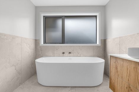 Photo of property in 15 Kanuka Avenue, Owhata, Rotorua, 3010