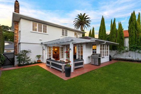 Photo of property in 28 Jubilee Avenue, Devonport, Auckland, 0624