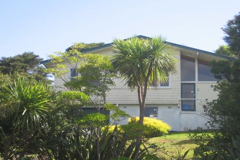 Photo of property in 10 Kororo Street, Northcote, Auckland, 0627
