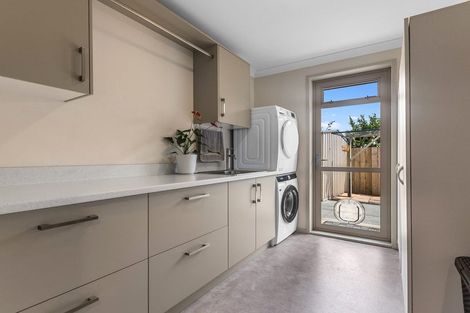 Photo of property in 17 Olive Close, Omokoroa, 3114