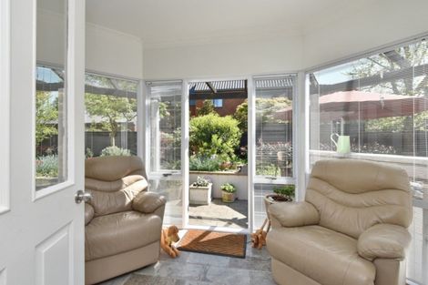 Photo of property in 28 Witbrock Crescent, Burnside, Christchurch, 8053