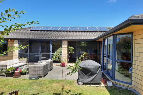 Photo of property in 16 Nautical Drive, Haruru, 0204