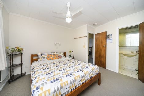 Photo of property in 36 Aspiring Avenue, Milson, Palmerston North, 4414