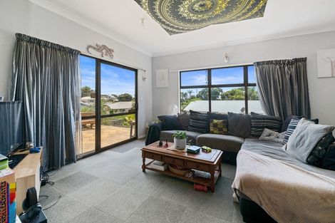 Photo of property in 1061 Papamoa Beach Road, Papamoa Beach, Papamoa, 3118