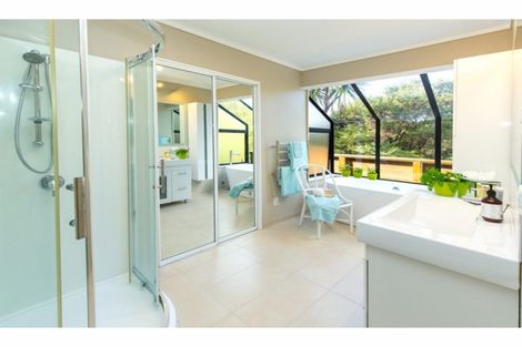 Photo of property in 60 Scott Road, Stanmore Bay, Whangaparaoa, 0932