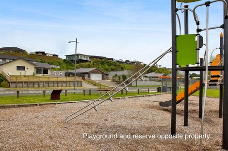 Photo of property in 36 Fernbrook Drive, Hurworth, New Plymouth, 4310