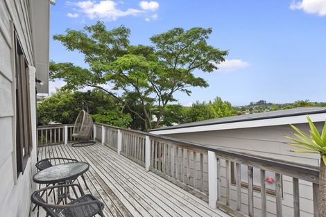 Photo of property in 94 Tuhikaramea Road, Dinsdale, Hamilton, 3204