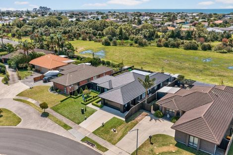 Photo of property in 52 Carrington Drive, Papamoa Beach, Papamoa, 3118