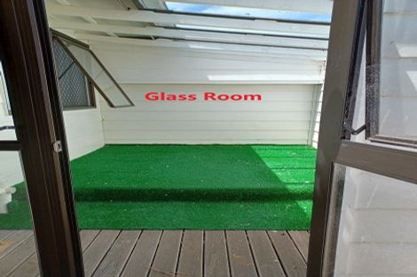 Photo of property in 24 Dianne Louise Drive, Half Moon Bay, Auckland, 2012