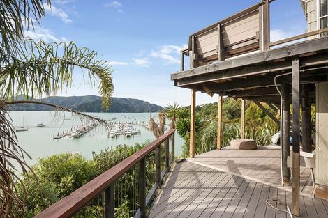 Photo of property in 7 Kent Street, Whangaroa, 0478