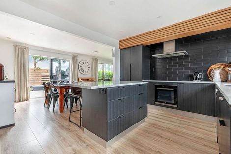 Photo of property in 22 Matipo Place, Edgecumbe, 3120