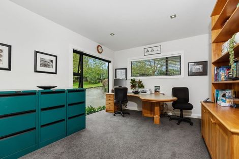 Photo of property in 44 Warman Road, Okura, Albany, 0792