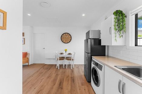 Photo of property in 10f Tupare Place, Highlands Park, New Plymouth, 4312