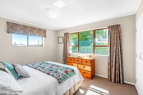 Photo of property in 15 Kanawa Street, Waikanae, 5036