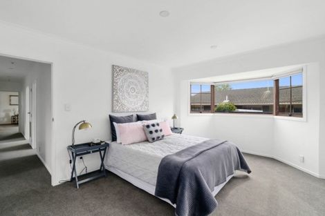 Photo of property in 10 Waitawa Place, Lynmore, Rotorua, 3010