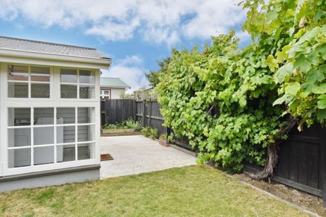 Photo of property in 130 Matsons Avenue, Papanui, Christchurch, 8053