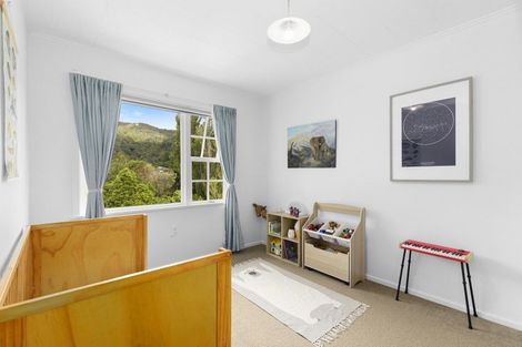 Photo of property in 53 Lowry Crescent, Stokes Valley, Lower Hutt, 5019